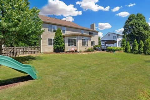 Tiny photo for 479 Nuthatch Way, Lindenhurst, IL 60046 (MLS # 12718388)