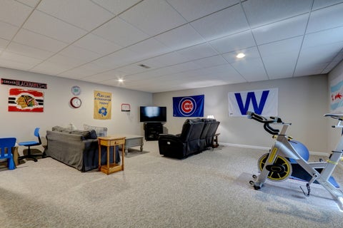 Tiny photo for 479 Nuthatch Way, Lindenhurst, IL 60046 (MLS # 12718388)