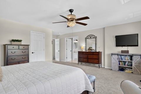 Tiny photo for 479 Nuthatch Way, Lindenhurst, IL 60046 (MLS # 12718388)