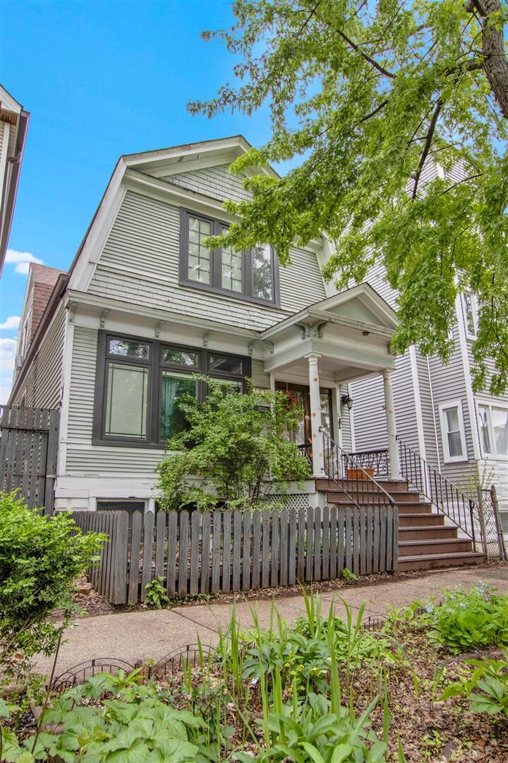 2244 N Maplewood Avenue