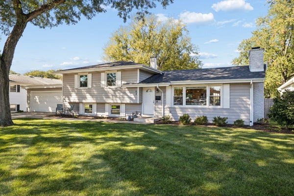 63 ELMWOOD DR, NAPERVILLE, IL 60540 - Image 718e23db14368fa3b6eeebfe8e3e1bc7/3438133507