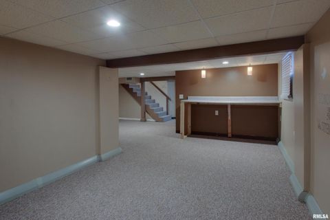 Tiny photo for 2934 HAMPSHIRE Street, Quincy, IL 62301 (MLS # QC4269487)