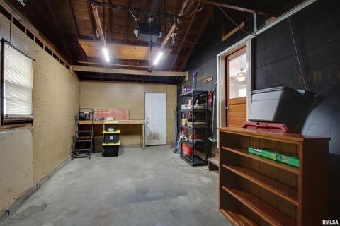 Tiny photo for 2934 HAMPSHIRE Street, Quincy, IL 62301 (MLS # QC4269487)