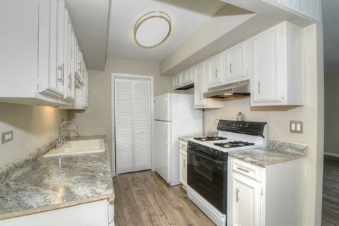 Tiny photo for 319 Indiana Court #D, Bloomingdale, IL 60108 (MLS # 12462038)