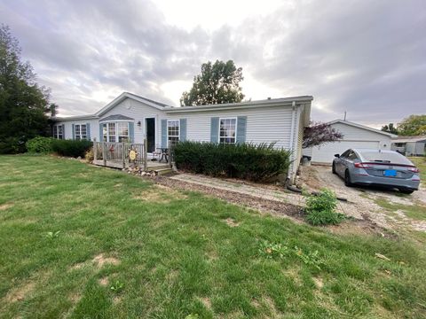 Photo of 207 S Main Street, Fithian, IL 61844 (MLS # 12491707)