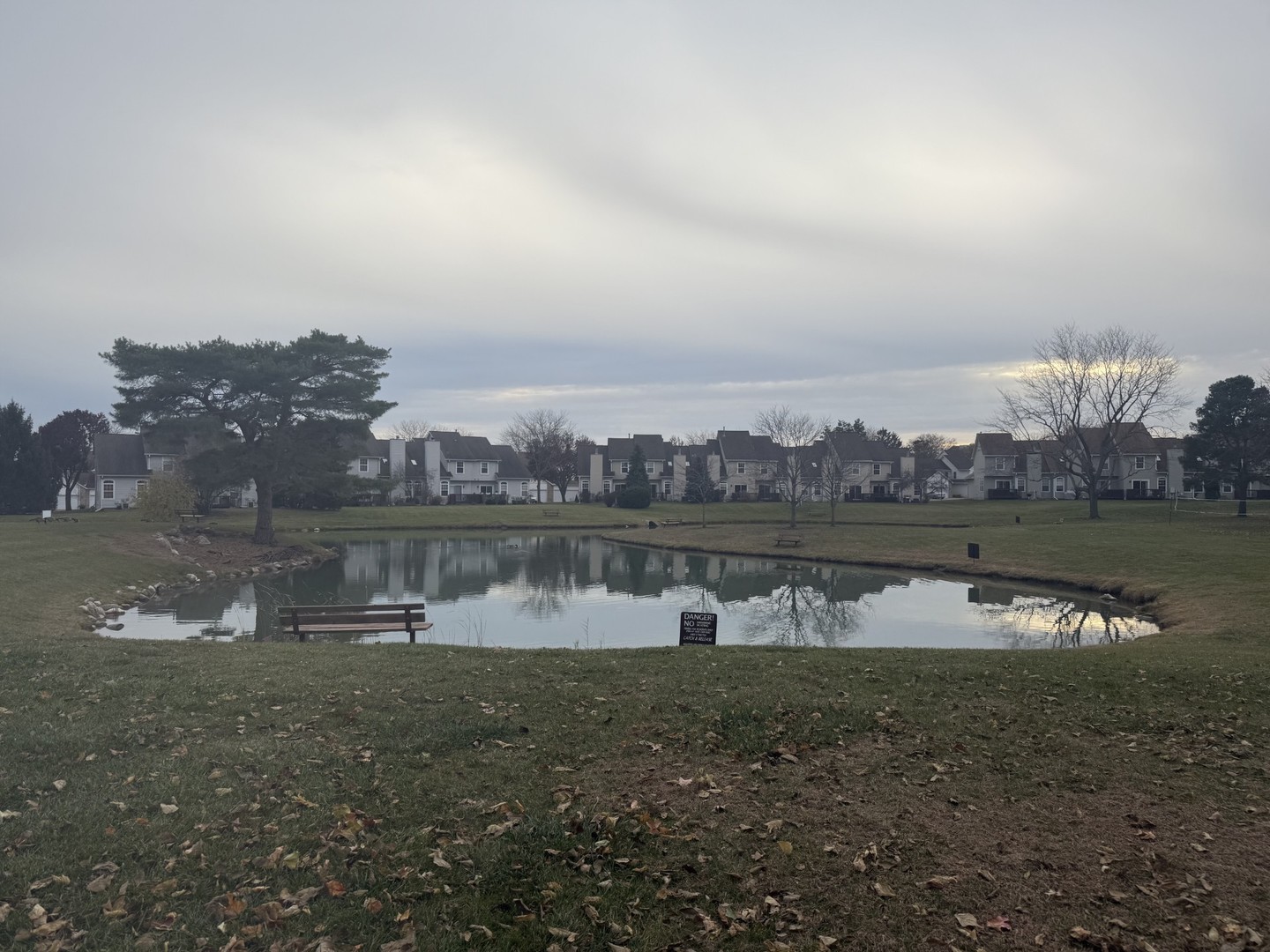 Lake Bluff, Illinois 60044, United States, 2 Bedrooms Bedrooms, ,2 BathroomsBathrooms,Residential,Active,245518