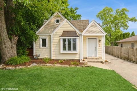 412 Briar Road Island Lake IL 60042