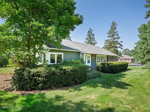 Tiny photo for 5428 Laurel Avenue, La Grange Highlands, IL 60525 (MLS # 12743499)