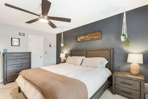 Tiny photo for 36253 N Bridlewood Avenue, Gurnee, IL 60031 (MLS # 12505810)