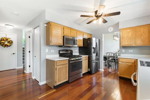 Tiny photo for 36253 N Bridlewood Avenue, Gurnee, IL 60031 (MLS # 12505810)