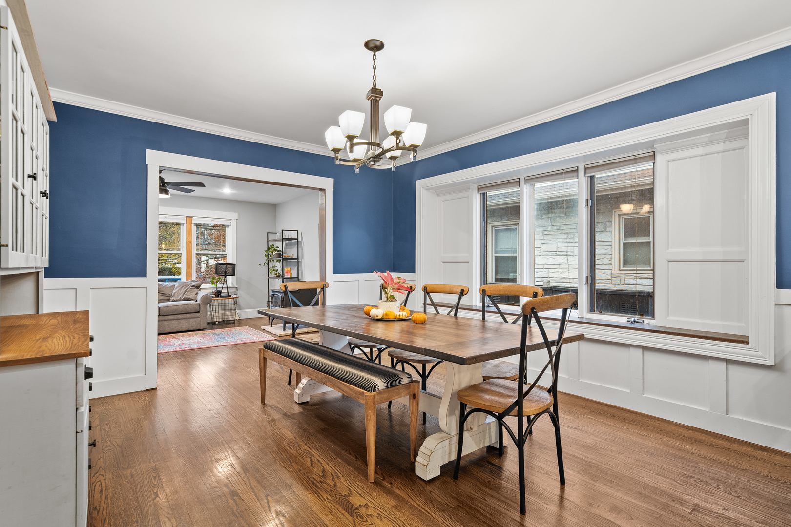 6226 N Niagara Avenue