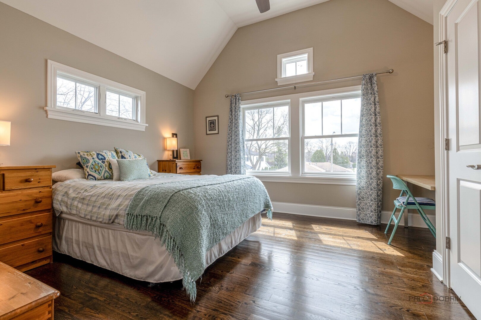 Arlington Heights, Illinois, 60004, United States, 5 Bedrooms Bedrooms, ,5 BathroomsBathrooms,Residential,Active,2035101