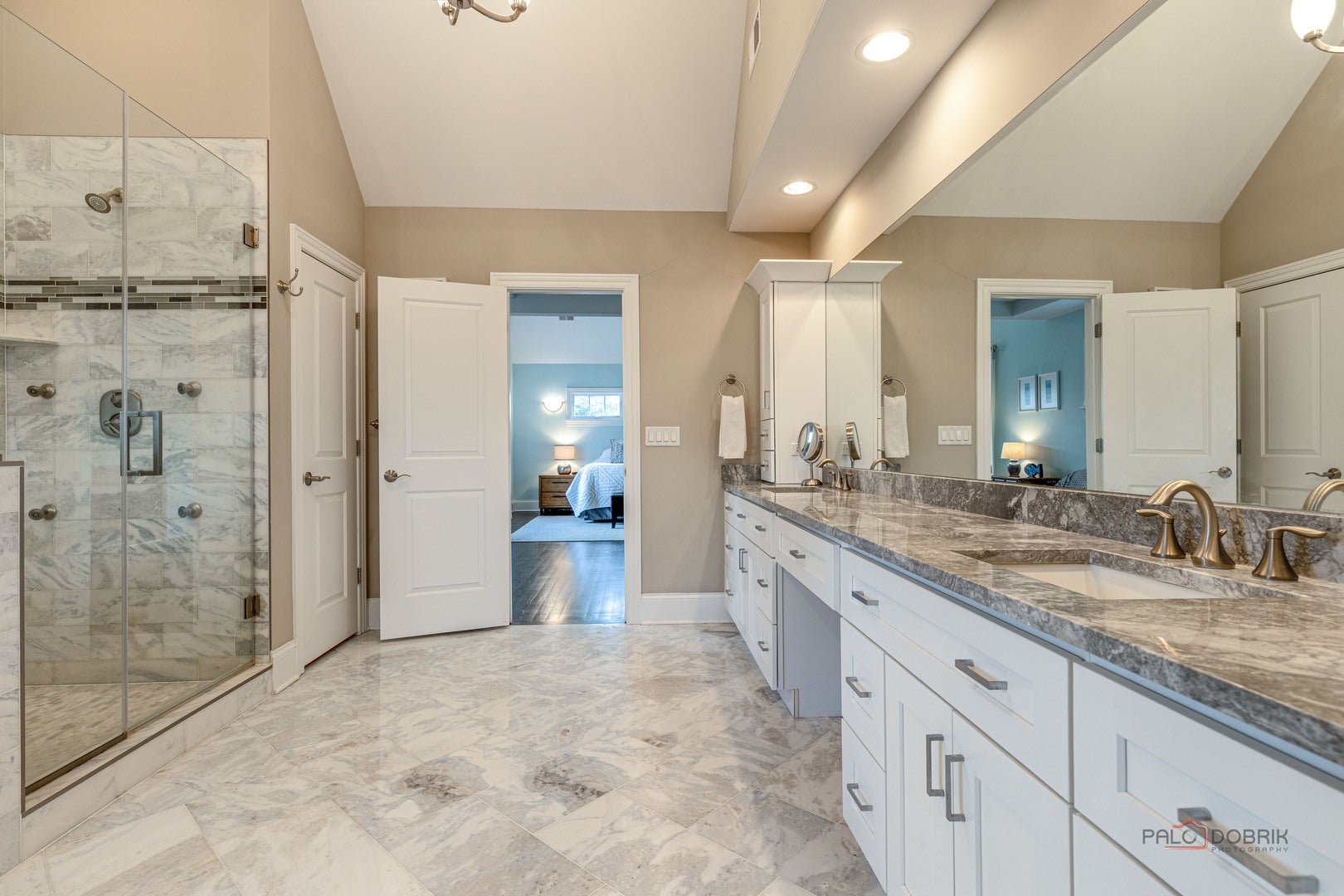 Arlington Heights, Illinois, 60004, United States, 5 Bedrooms Bedrooms, ,5 BathroomsBathrooms,Residential,Active,2035101