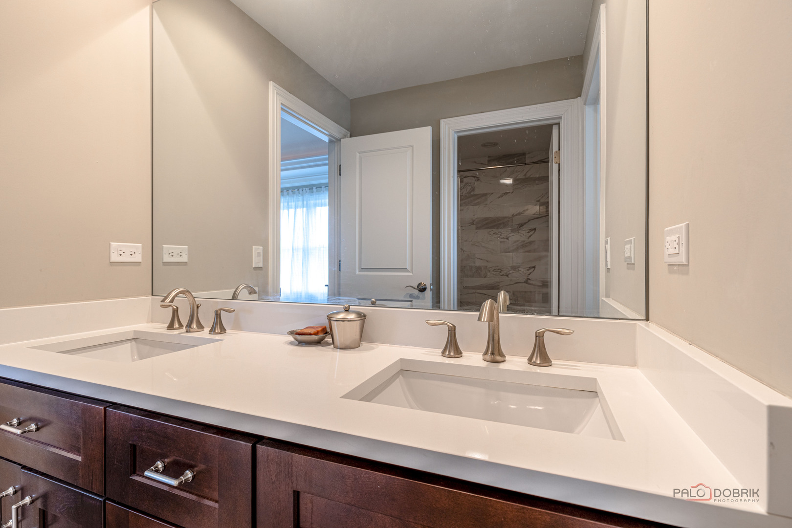 Arlington Heights, Illinois, 60004, United States, 5 Bedrooms Bedrooms, ,5 BathroomsBathrooms,Residential,Active,2035101