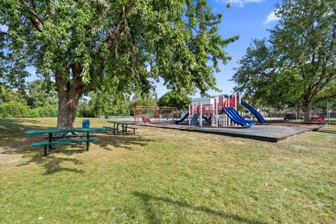 Tiny photo for 7036 98th Street #2B, Chicago Ridge, IL 60415 (MLS # 12756586)