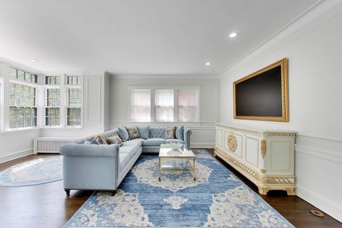 Tiny photo for 440 W Oakdale Avenue #1, Chicago, IL 60657 (MLS # 12623865)