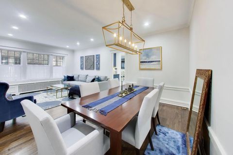 Tiny photo for 440 W Oakdale Avenue #1, Chicago, IL 60657 (MLS # 12623865)