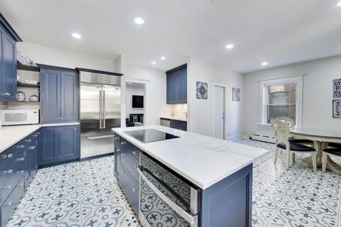 Tiny photo for 440 W Oakdale Avenue #1, Chicago, IL 60657 (MLS # 12623865)