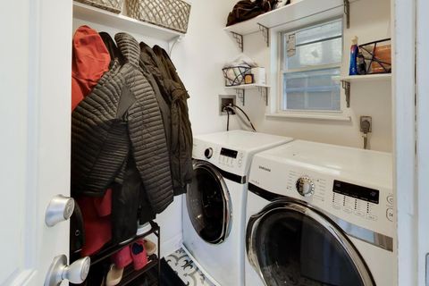 Tiny photo for 440 W Oakdale Avenue #1, Chicago, IL 60657 (MLS # 12623865)