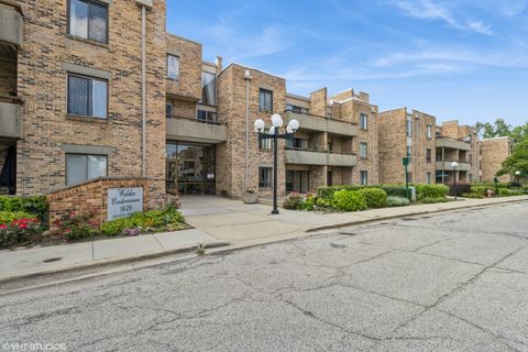 Photo of 1926 Prairie Square #328, Schaumburg, IL 60193 (MLS # 12474048)