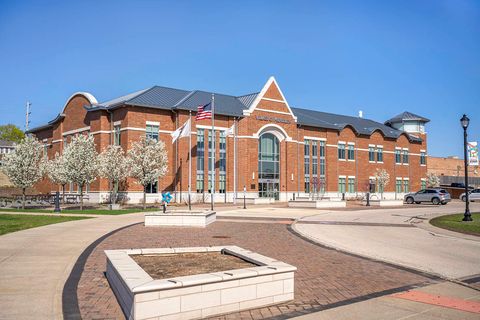 Tiny photo for 555 Yosemite Way, Mundelein, IL 60060 (MLS # 12561588)