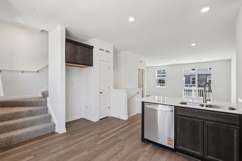 Tiny photo for 555 Yosemite Way, Mundelein, IL 60060 (MLS # 12561588)