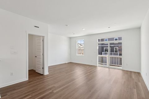 Tiny photo for 555 Yosemite Way, Mundelein, IL 60060 (MLS # 12561588)