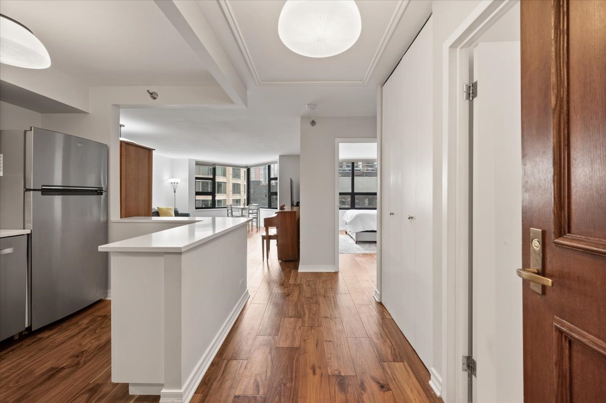 401 E ONTARIO Street 604