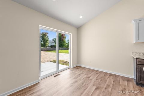 Tiny photo for 715 Apple Valley Road, Harvard, IL 60033 (MLS # 12525976)