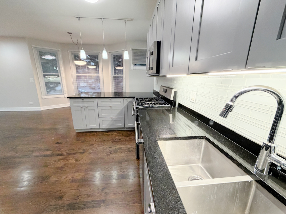 2700 N Ridgeway Avenue 1