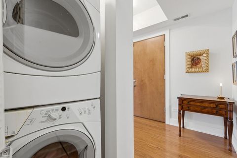 Tiny photo for 1215 E Madison Park Avenue #3, Chicago, IL 60615 (MLS # 12684895)