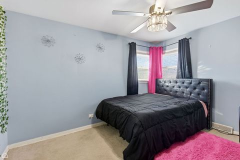 Tiny photo for 9806 S HARDING Avenue, Evergreen Park, IL 60805 (MLS # 12564052)