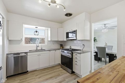 Tiny photo for 9806 S HARDING Avenue, Evergreen Park, IL 60805 (MLS # 12564052)