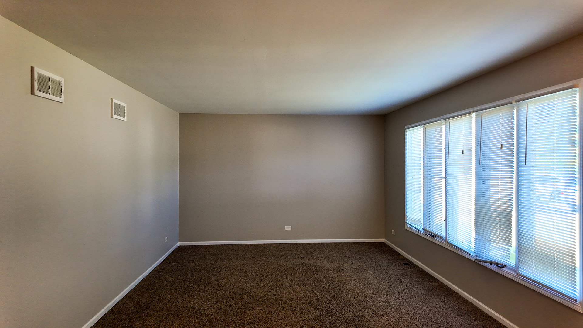 25601 S LINDEN Avenue