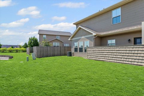 Tiny photo for 2216 S Stonebrooke Court, Urbana, IL 61802 (MLS # 12412811)