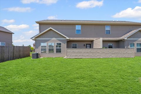 Tiny photo for 2216 S Stonebrooke Court, Urbana, IL 61802 (MLS # 12412811)