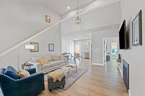 Tiny photo for 2216 S Stonebrooke Court, Urbana, IL 61802 (MLS # 12412811)