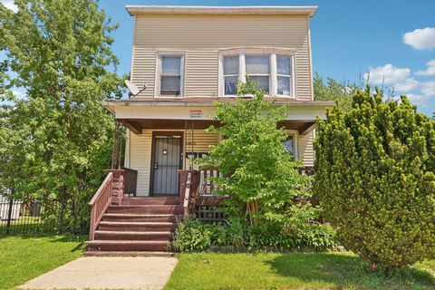 11633 S Parnell Avenue Chicago IL 60628