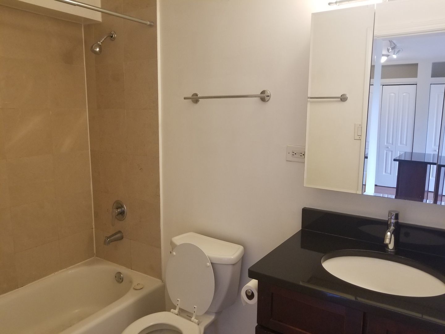 4180 N Marine Drive 507