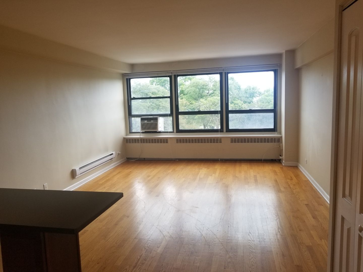 4180 N Marine Drive 507