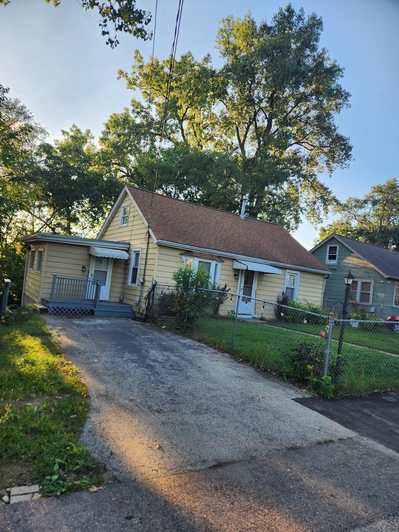 32 Arlington Lane