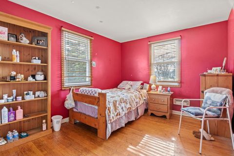 Tiny photo for 816 E Mayfair Road, Arlington Heights, IL 60005 (MLS # 12405467)