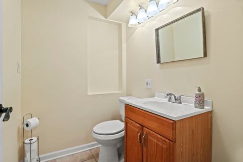 Tiny photo for 816 E Mayfair Road, Arlington Heights, IL 60005 (MLS # 12405467)