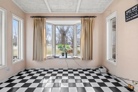 Tiny photo for 816 E Mayfair Road, Arlington Heights, IL 60005 (MLS # 12405467)