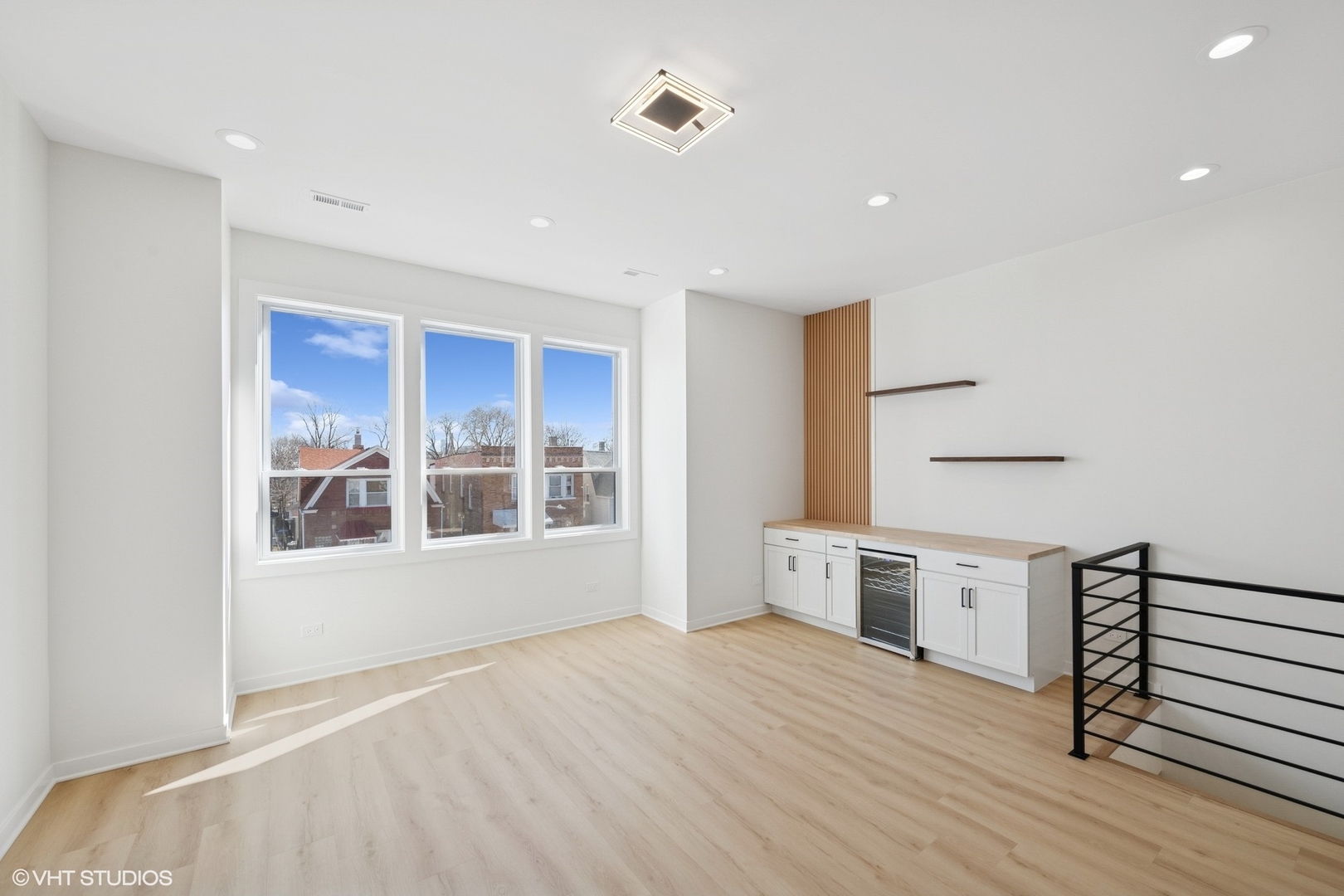 3216 W Polk Street