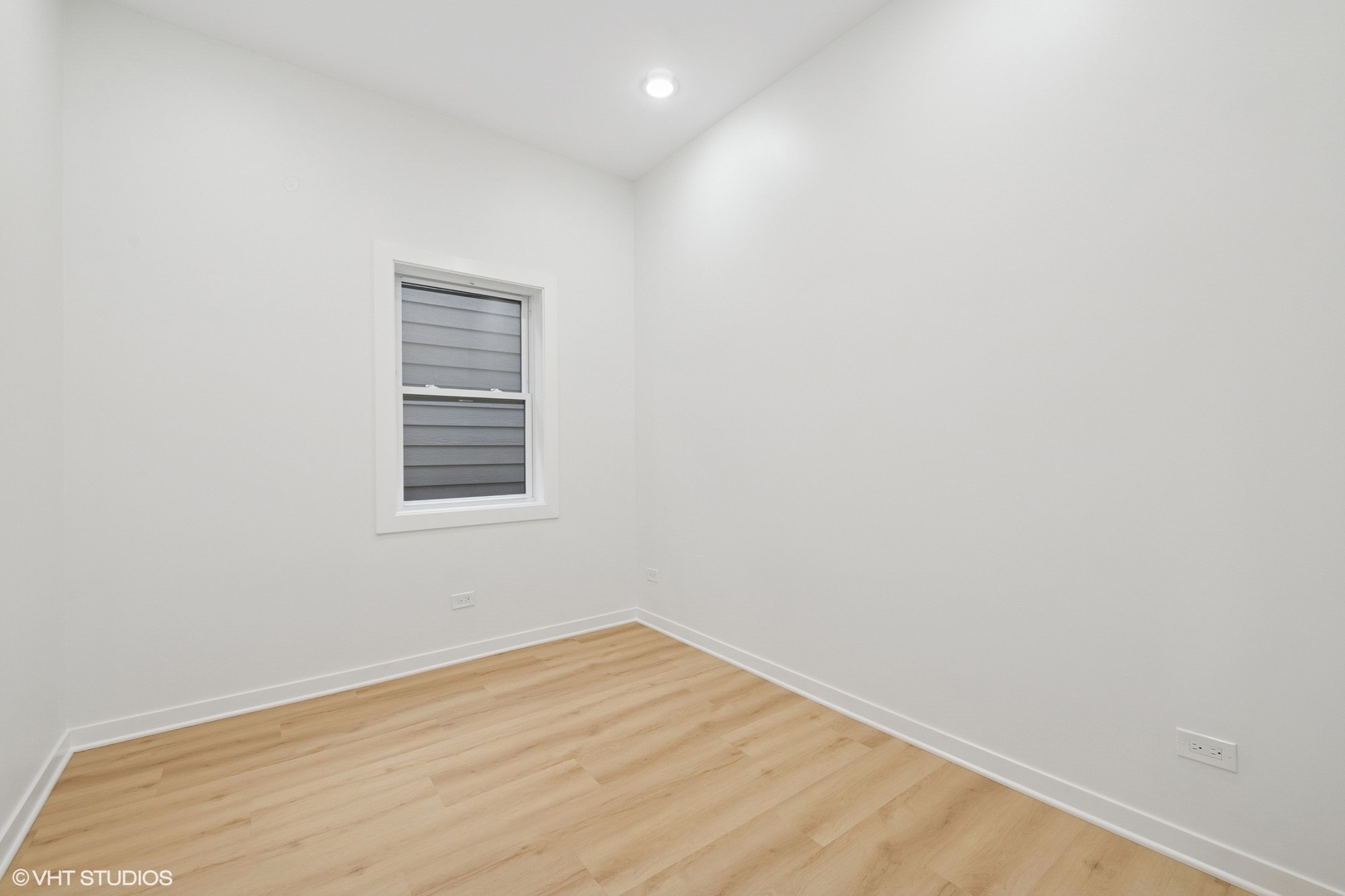 3216 W Polk Street