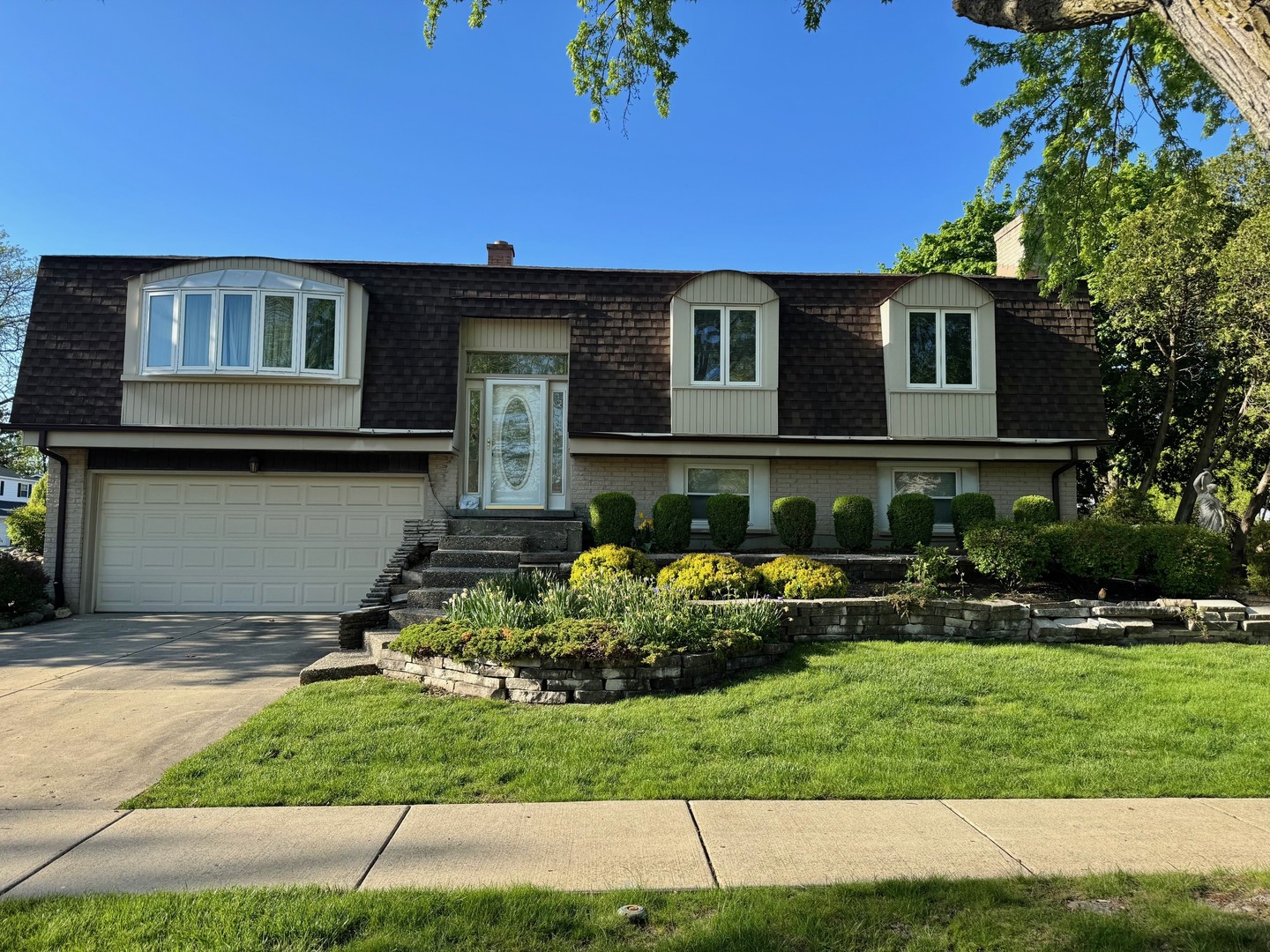 416 Trinity Court