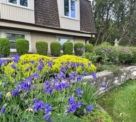 Tiny photo for 416 Trinity Court, Buffalo Grove, IL 60089 (MLS # 12367799)