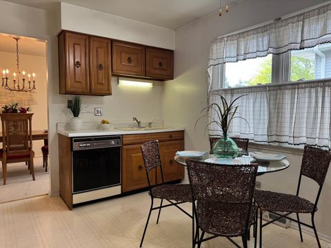 Tiny photo for 416 Trinity Court, Buffalo Grove, IL 60089 (MLS # 12367799)