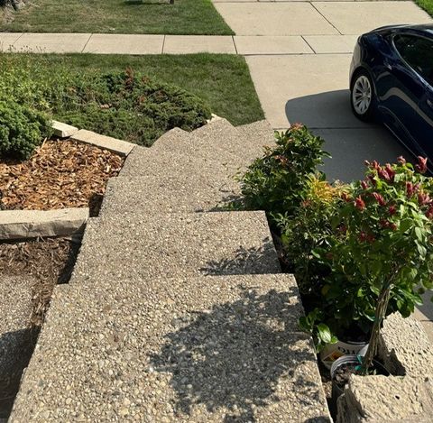 Tiny photo for 416 Trinity Court, Buffalo Grove, IL 60089 (MLS # 12367799)